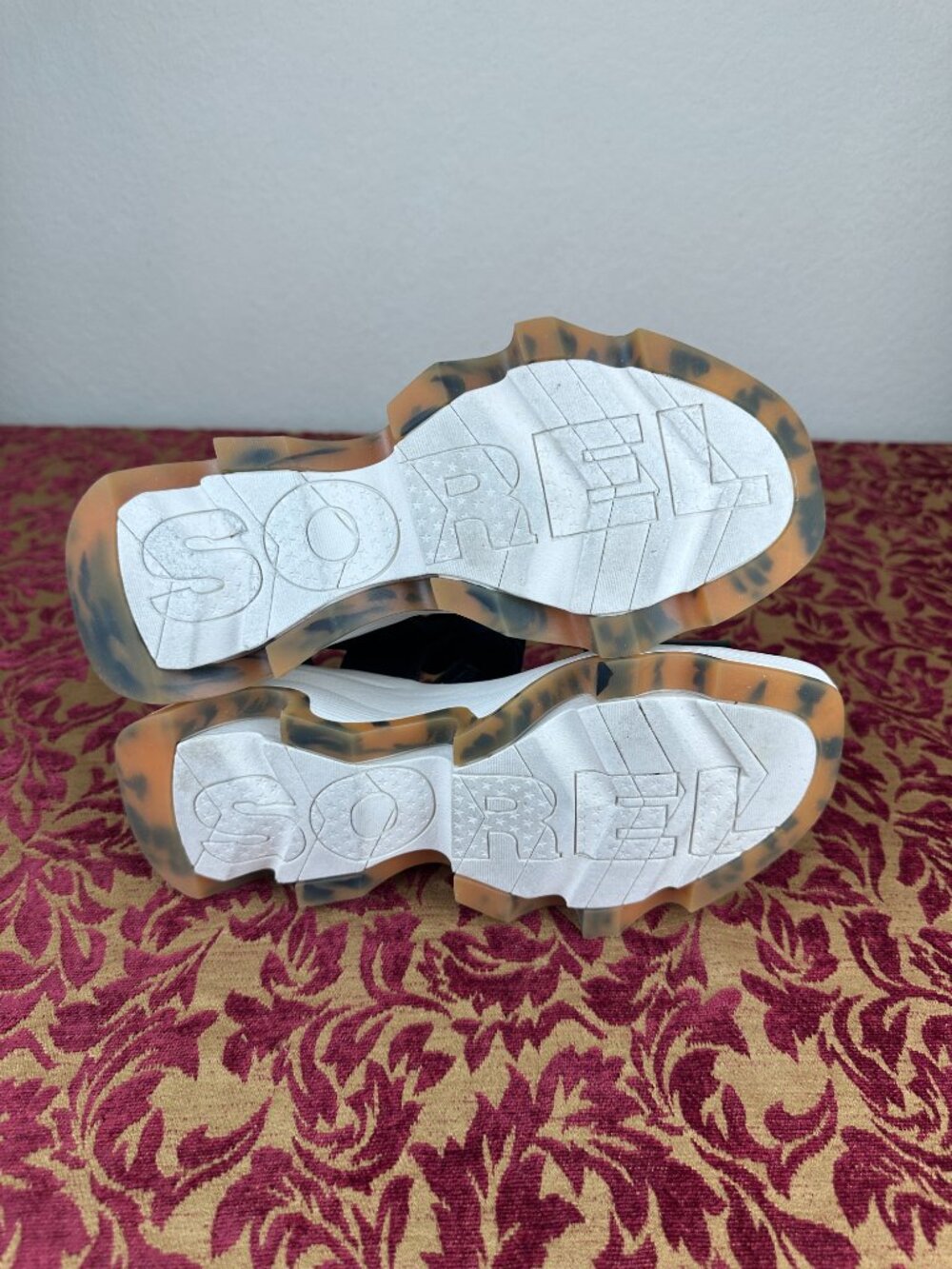 Sorel Kinetic Impact Y-Strap High Black Tortoiseshell Leather Sandals Sz 6.5 - Picture 8 of 9
